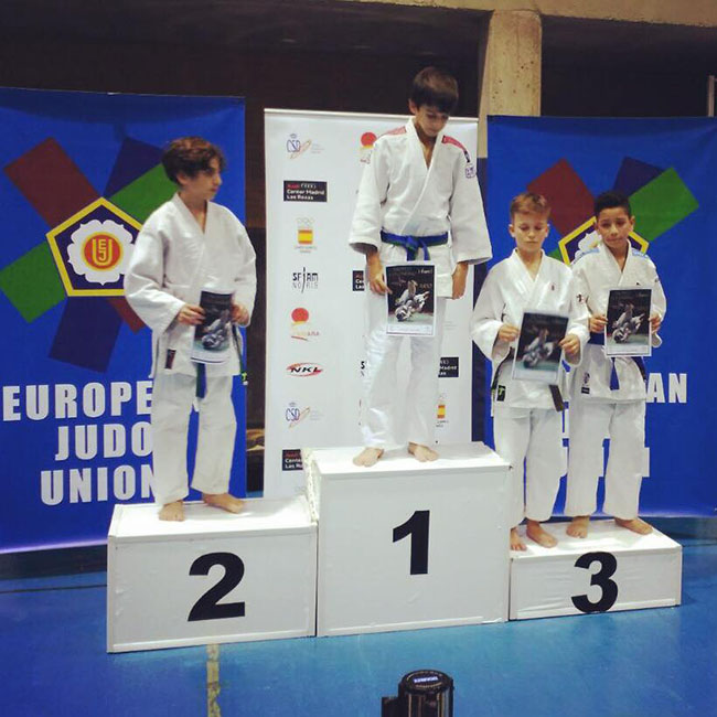 podio-judoca-sexitano-bronce-16