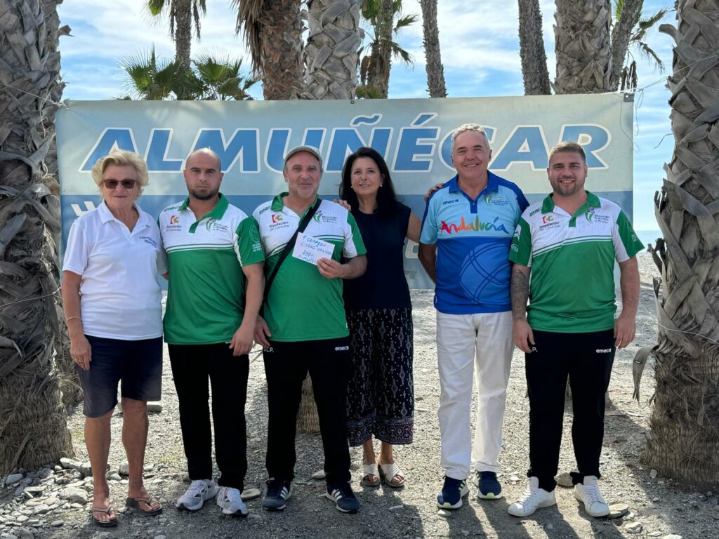 Delegación cordobesa ganadora torneo andaluz petanca en Almuñécar