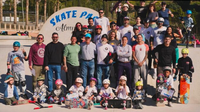 Almuñécar impulsa el surfskate con una exitosa Masterclass en el Parque El Pozuelo