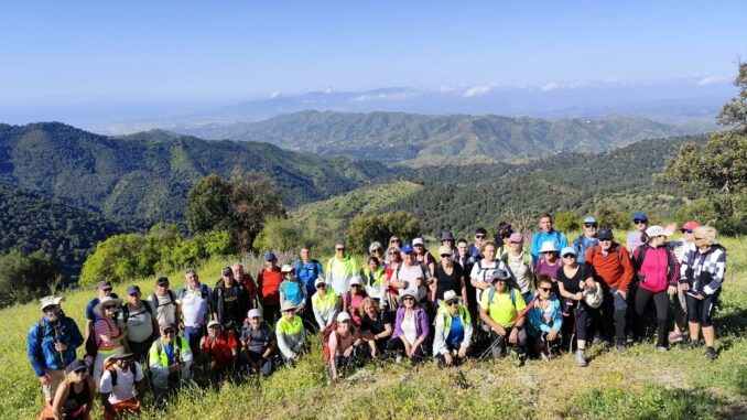 Medio centenar de senderistas disfrutan de la ruta por el Parque Nacional Montes de Málaga impulsada por AMD Almuñécar Medio centenar de senderistas disfrutan de la ruta por el Parque Nacional Montes de Málaga impulsada por AMD Almuñécar