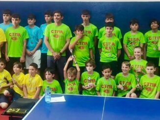 Cerca de 50 jóvenes deportistas clausuran la temporada de las escuelas deportivas municipales de Tenis de Mesa y Bádminton en Almuñécar