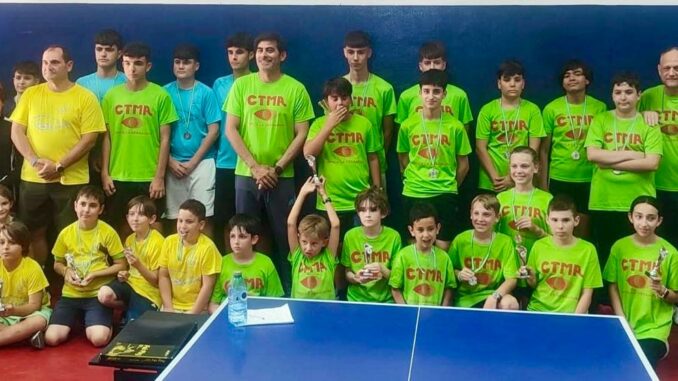 Cerca de 50 jóvenes deportistas clausuran la temporada de las escuelas deportivas municipales de Tenis de Mesa y Bádminton en Almuñécar Cerca de 50 jóvenes deportistas clausuran la temporada de las escuelas deportivas municipales de Tenis de Mesa y Bádminton en Almuñécar