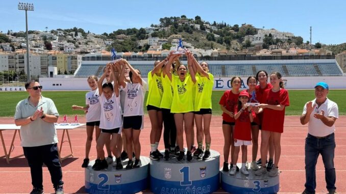El Estadio Municipal “Francisco Bonet” de Almuñécar acogió la final del XI Atletismo Escolar con la participación de cerca de 400 alumnos de primaria El Estadio Municipal “Francisco Bonet” de Almuñécar acogió la final del XI Atletismo Escolar con la participación de cerca de 400 alumnos de primaria