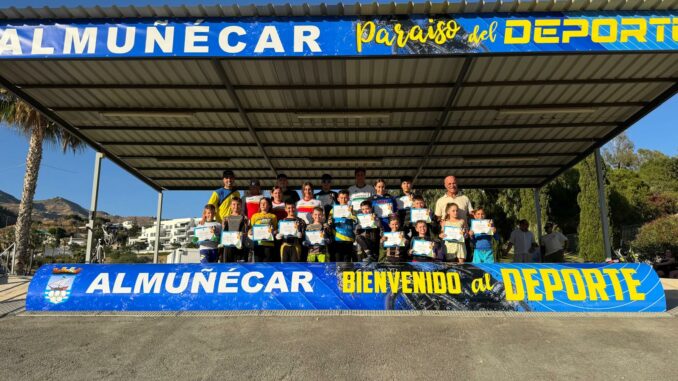 Medio centenar de bikers clausuran la temporada de la Escuela Municipal de BMX Almuñécar con la entrega de diplomas y cuatro campeones de España