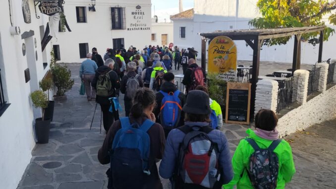80 participantes en la ruta a la Alpujarra granadina del Senderismo Almuñécar